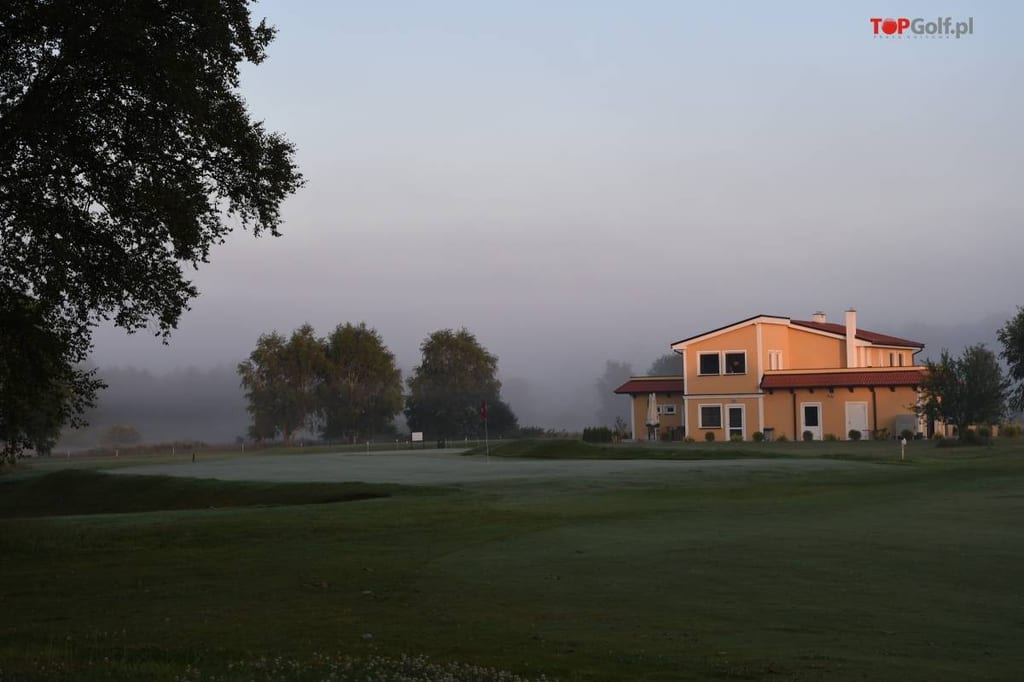 Kamień Country Club w Grębowie