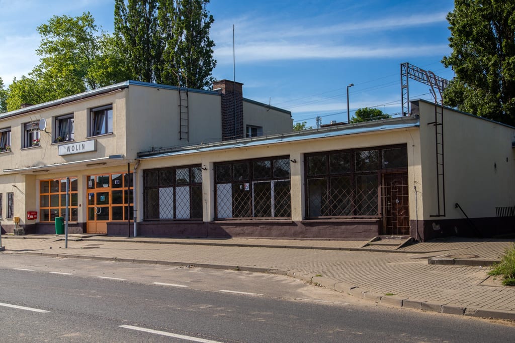 Stacja kolejowa w Wolinie
