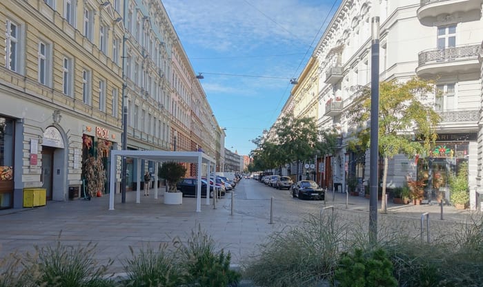 Współczesne ujęcie miejsca realizacji filmu Alicja