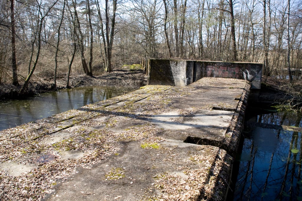 Niedokończona elektrownia wodna