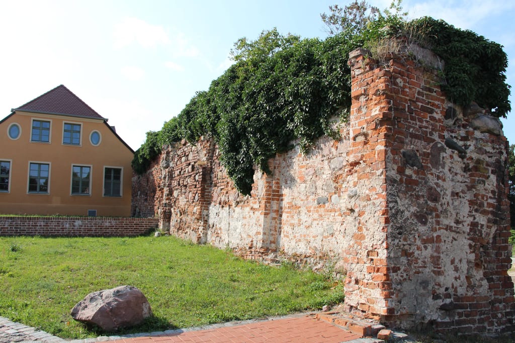Średniowieczne mury obronne