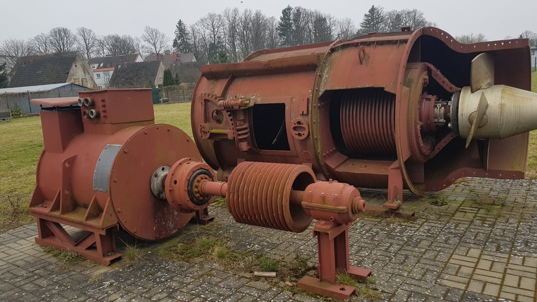 Turbina wodna z elektrowni w Rościnie