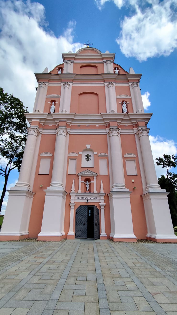 Diecezjalne Sanktuarium Matki Bożej Bolesnej w Skrzatuszu