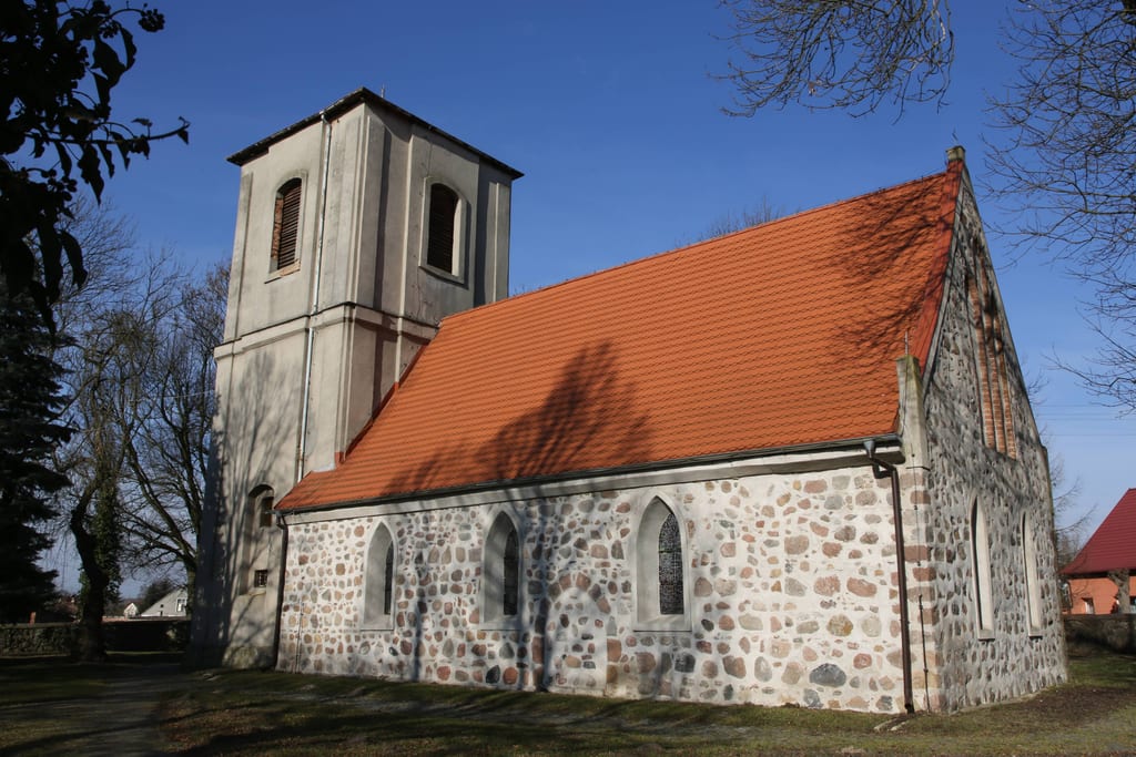 Kościół parafialny pw. Świętej Trójcy w Kołbaskowie