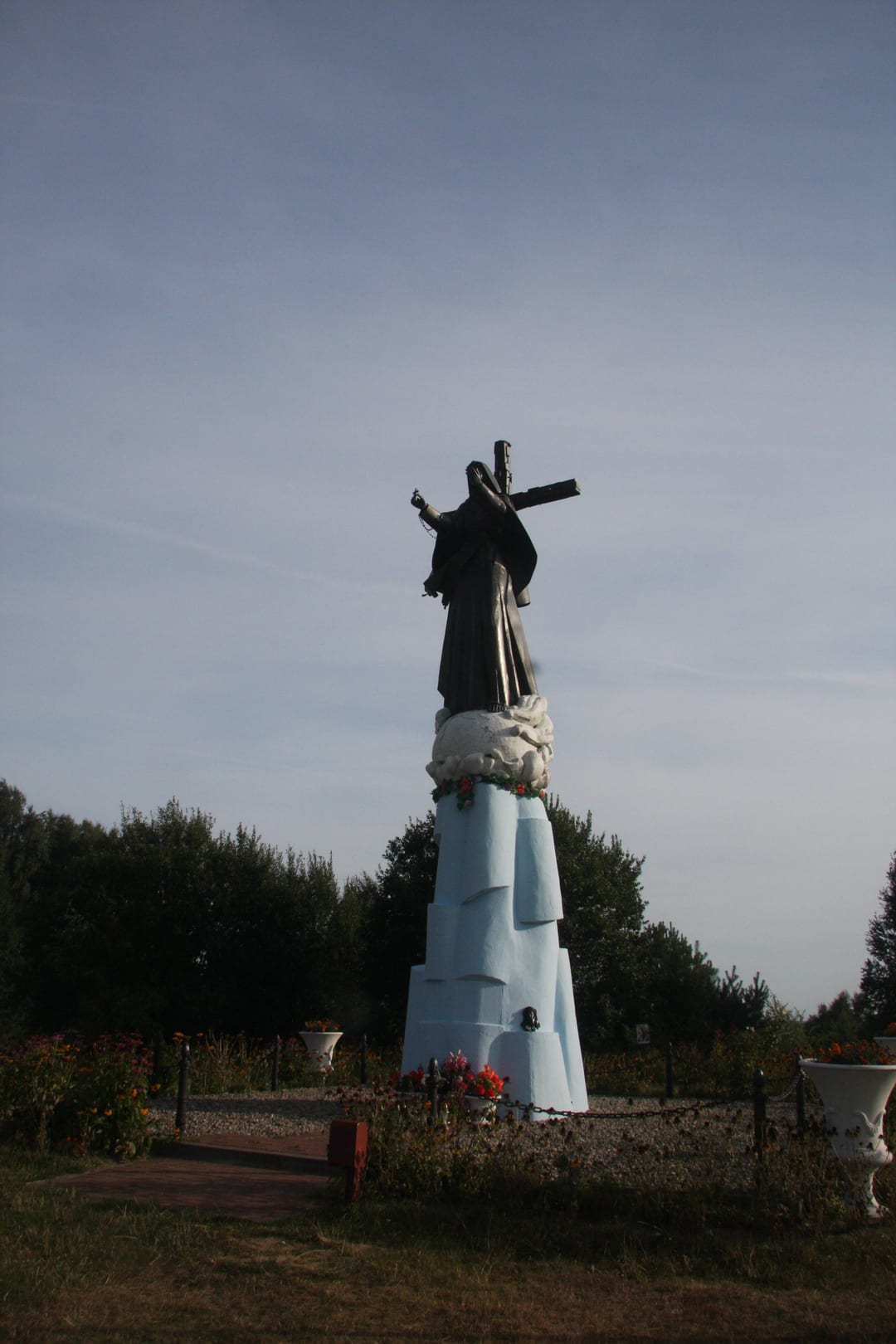Figura Matki Boskiej Królowej Narodów
