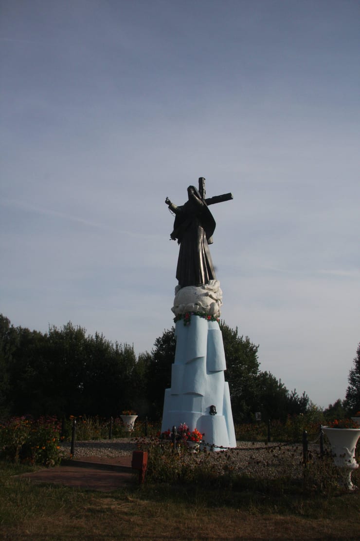 Figura Matki Boskiej Królowej Narodów