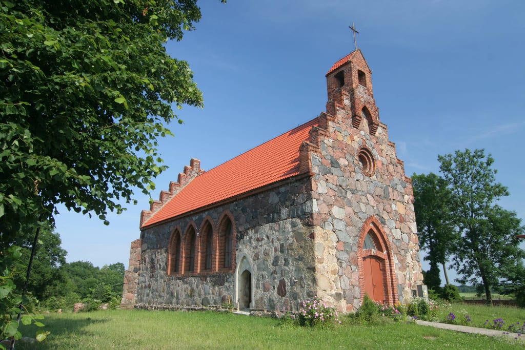 Kościół filialny pw. św. Apostołów Piotra i Pawła