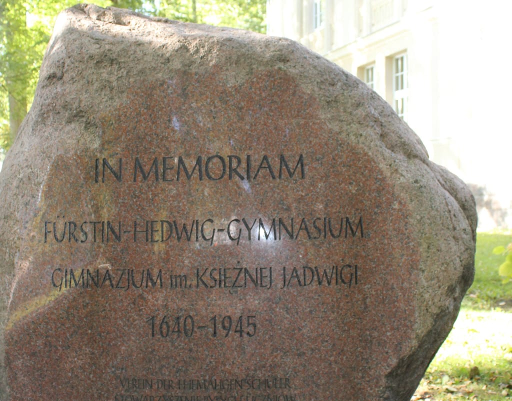 Głaz upamiętniający Uczniów Gimnazjum Ks. Jadwigi
