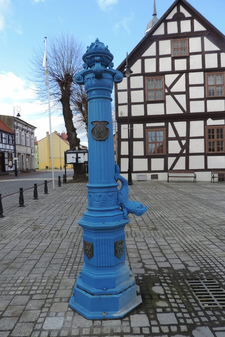 Pompa uliczna przy ratuszu