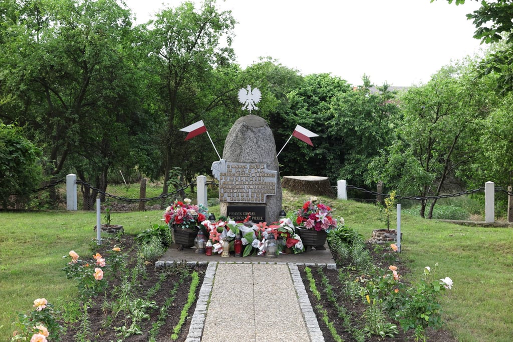 Głaz pamiątkowy