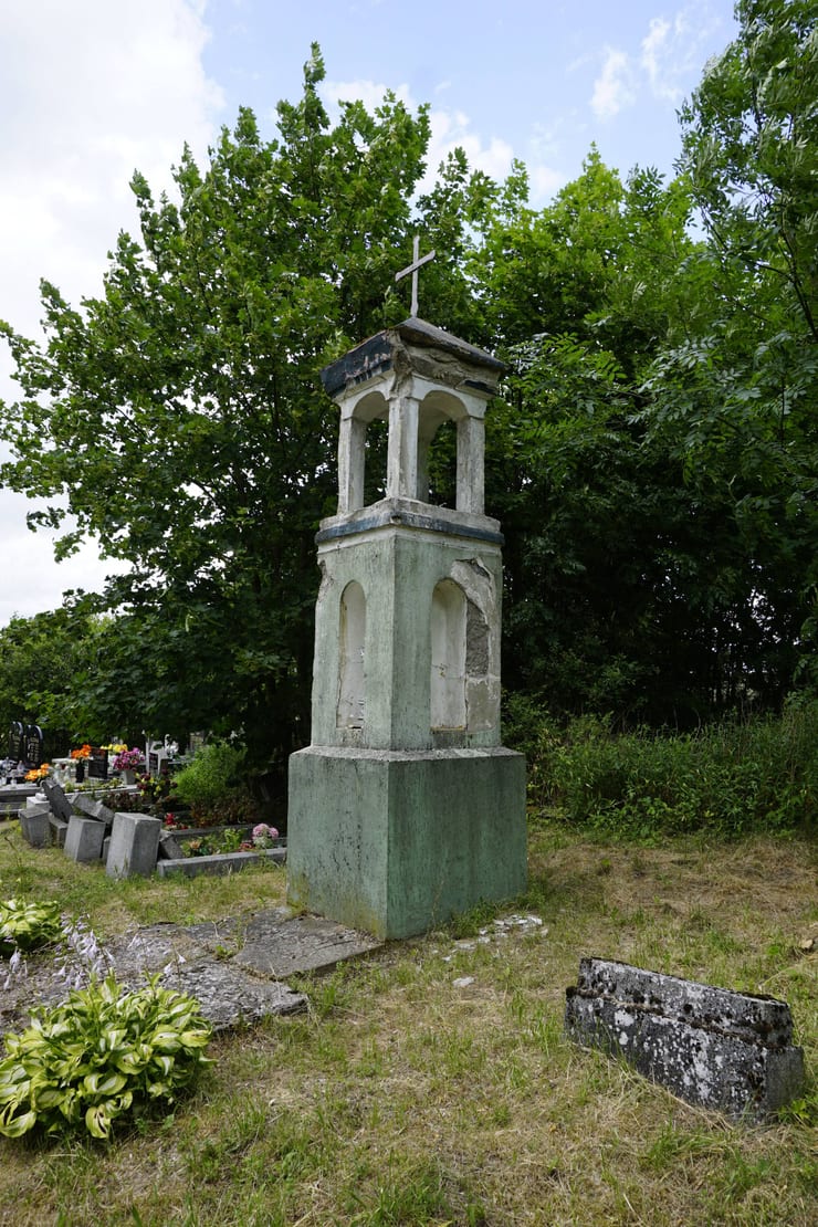 Cmentarz przykościelny